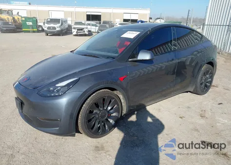 2022 Tesla Model Y Performance Dual Motor All-Wheel Drive from USA, damaged, VIN 7SAYGDEF3NF382829